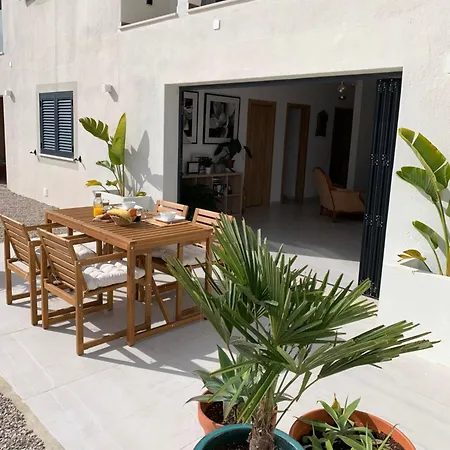 A Tranquil Garden Apartment, - Benagil Carvoeiro (Lagoa)