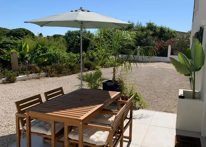 A Tranquil Garden Apartment, - Benagil Appartamento