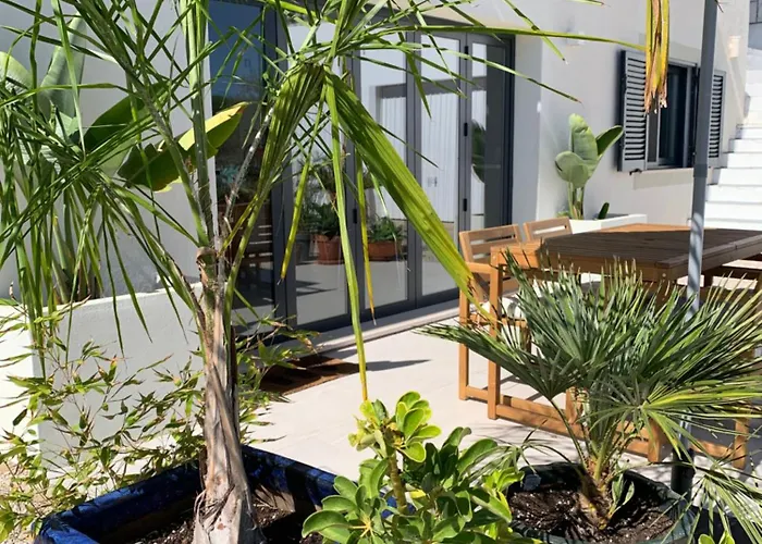 A Tranquil Garden Apartment, - Benagil * Carvoeiro (Lagoa)