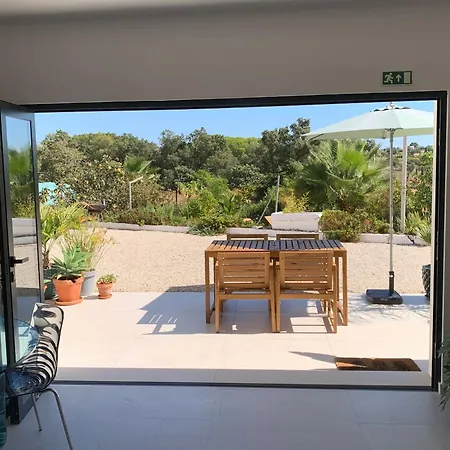דירה A Tranquil Garden Apartment, - Benagil