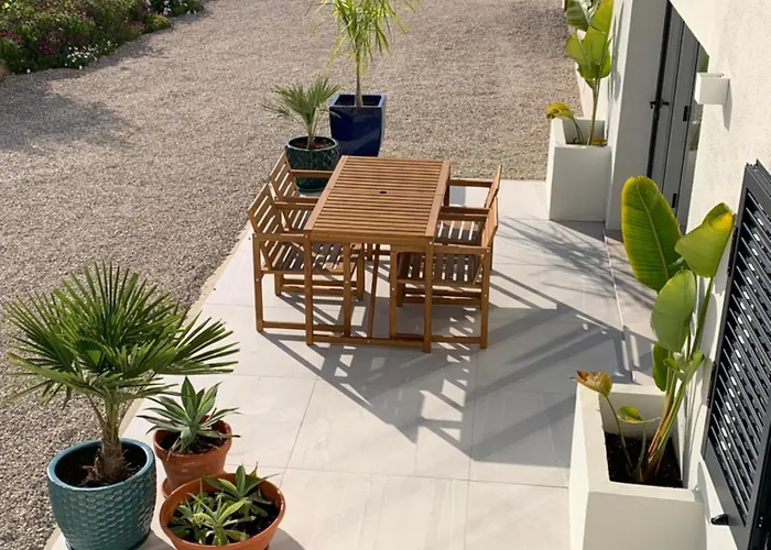 A Tranquil Garden Apartment, - Benagil 아파트